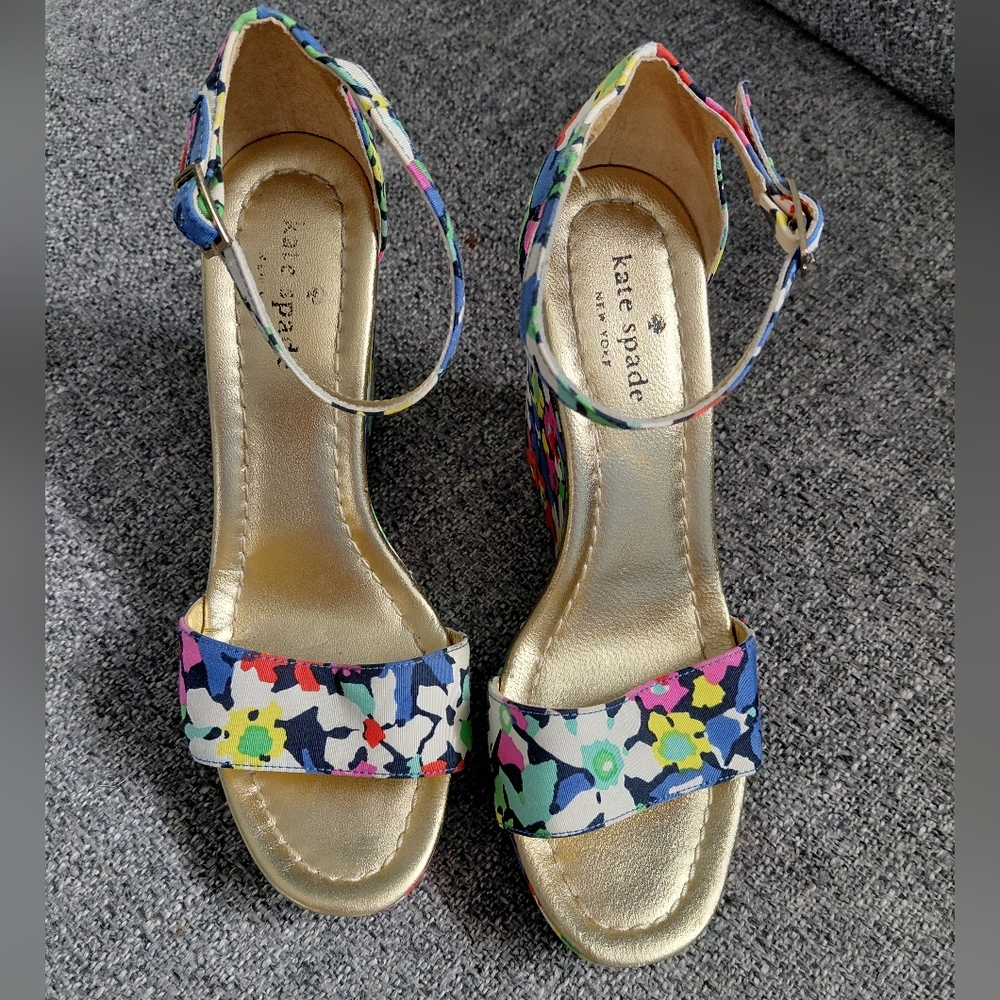 Kate Spade Floral Multicolor Dabney Wedge Heel Ankle Strap Sandals Size 7 - Picture 4 of 9